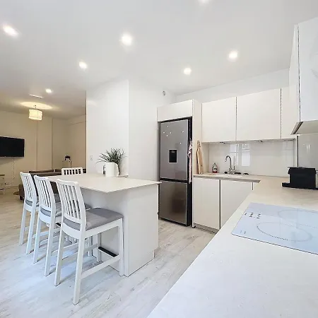 Апартаменты Spacious 2 Bedroom Petite France Страсбург